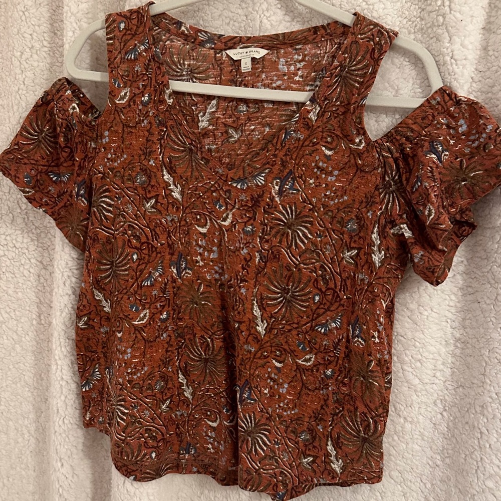 Cotton/modal cold shoulder top